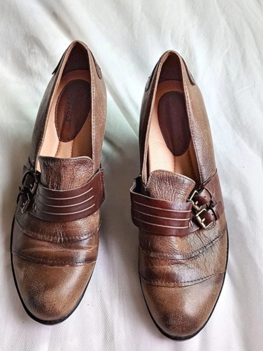Earth Brown Heels Size 9B